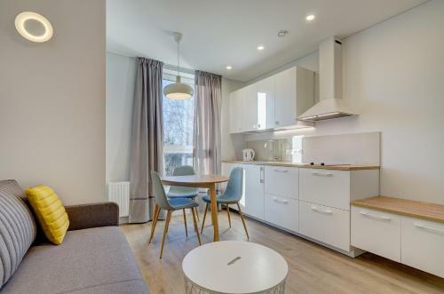 Center Apartment 10a