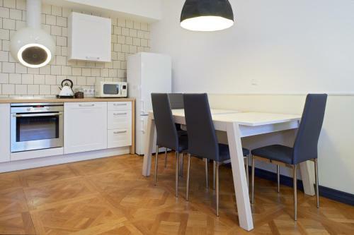 Town Hall Apartment