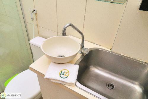 Apartamento Sala E Quarto Simples E Silencioso Para 4 Pessoas Em Copacabana!