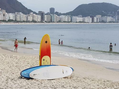 Apartamento Amplo Im�vel Copa Posto 6 - Piscina E Garagem