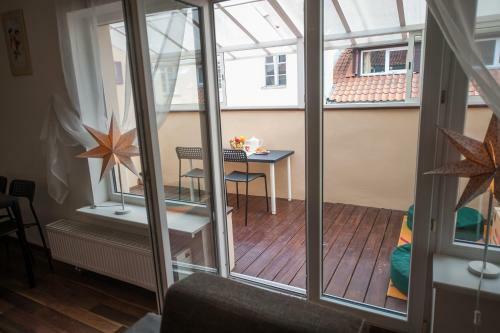 V 12 -terrace + 3 Rooms Apartment Vilnius Old Town