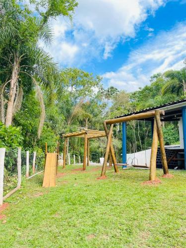 Chacara Muita Area Verde Com Piscina