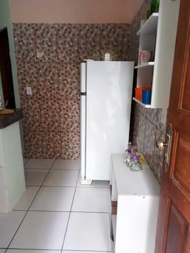 Casa Com Churrasqueira E Praia Isolada Em Cabr�lia