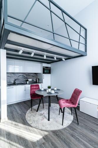 Familia Apartments