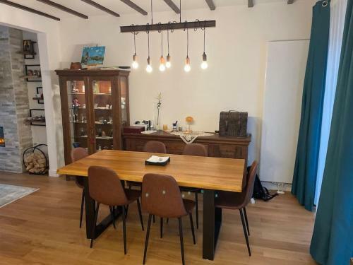 Villa Spacious & Cozy House. 3 Bedrooms, 2.5 Bathrooms
