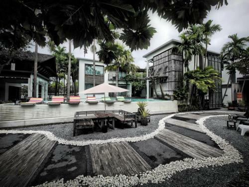 Hotel Paragon Inn