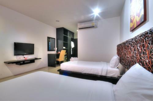 Bs Premier Airport Hotel