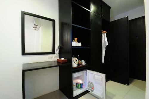 Bs Premier Airport Hotel