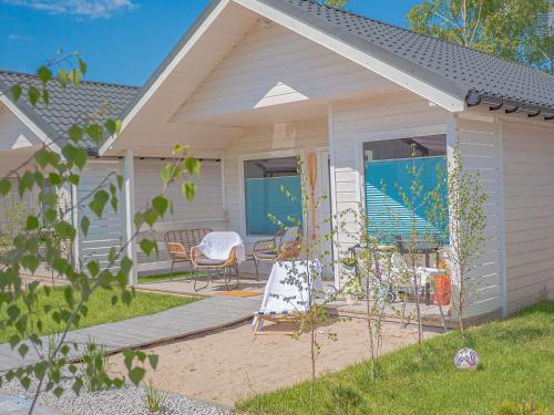 Pleasant Holiday Home In Dar?owo With Terrace