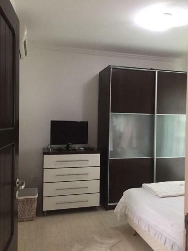 Casa Agrad�vel Com Estacionamento Inclu�do