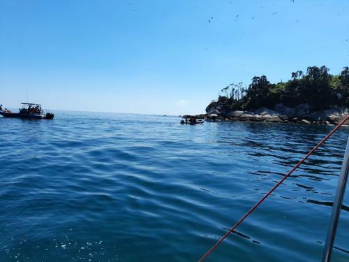 Su�te 04 Com Ar. Entre Praias De S�o Francisco Do Sul