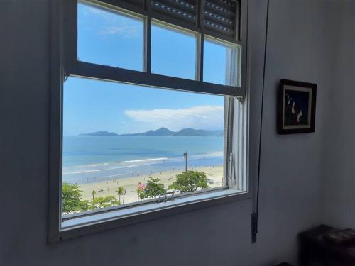 Apartamento Amplo E Charmoso, Frente Ao Mar.