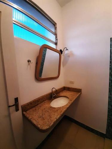 Apartamento Amplo E Charmoso, Frente Ao Mar.