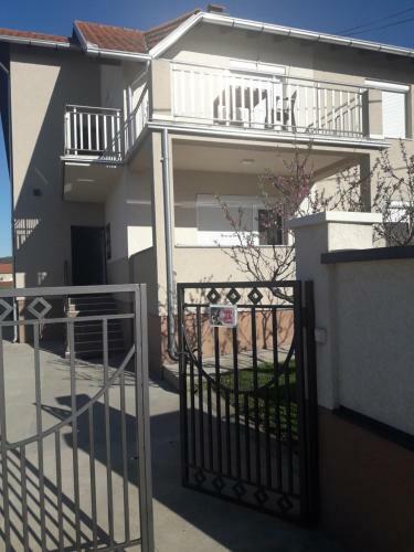 Hostal Golden View