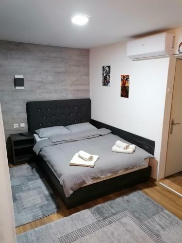 Hostal Preno?i?te Day Holiday