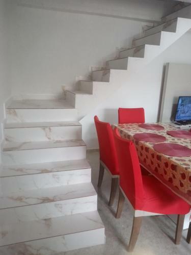 Apartamento Duplex Mobiliado Em S�o Pedro Da Aldeia