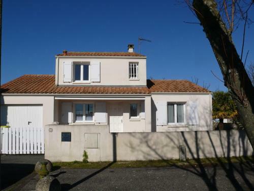 Holiday Home Des Fregates La Bree Les Bains