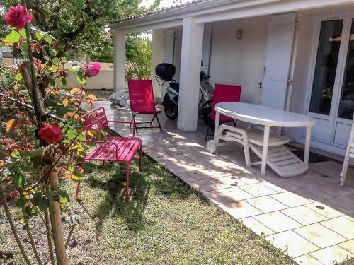 Holiday Home Des Fregates La Bree Les Bains
