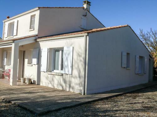 Holiday Home Des Fregates La Bree Les Bains