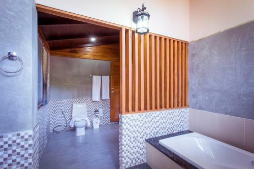 Hotel Chalong Chalet Resort And Longstay
