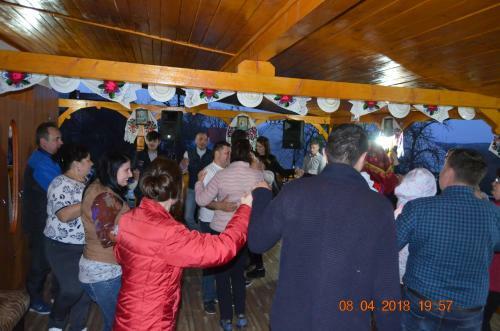 Hostal Pensiunea Crinul Alb