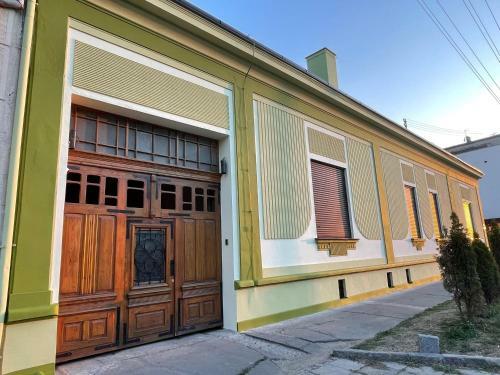 Bed & Breakfast Pb Urban Stay