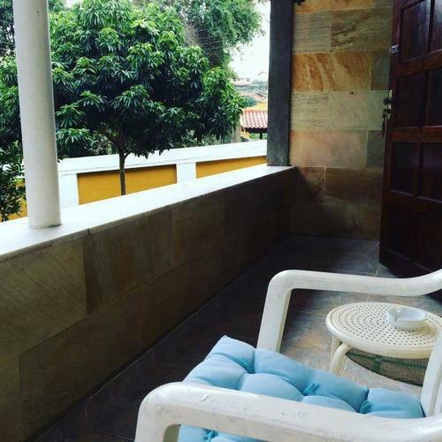 Lindo Chal� Com Piscina E Churrasqueira Em Ita�na
