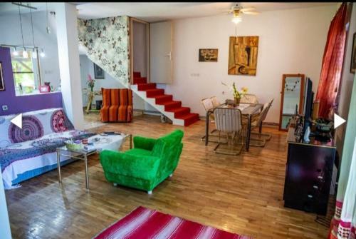 Apartmani Tina Tekija