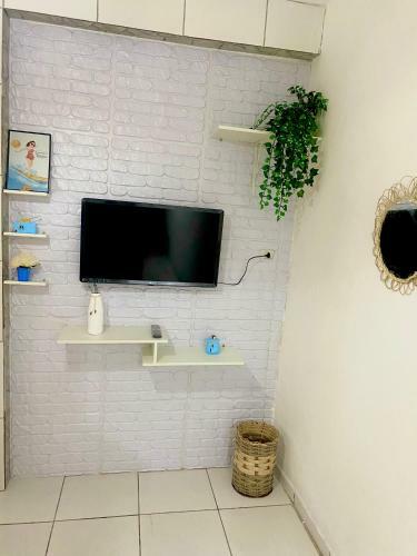 Casa Em Milagres Aconchegante E Com Garagem.