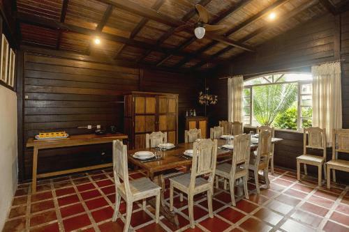 Casa Com Piscina E Churrasqueira A 150m Da Praia Em Juquehy