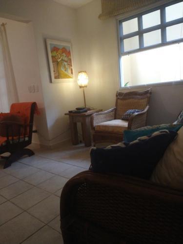 Chal� Aconchegante No Litoral Norte (Barra Do Una)