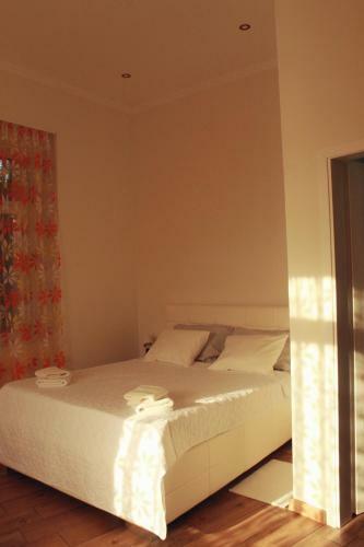Kvija Rooms