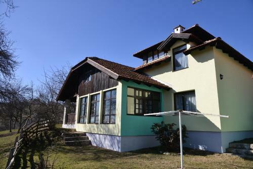 Hostal Tatinac Guesthouse