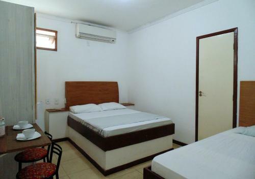 Hostal Farol Beach