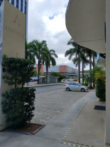 Hotel Athenas Multiempresarial, 611