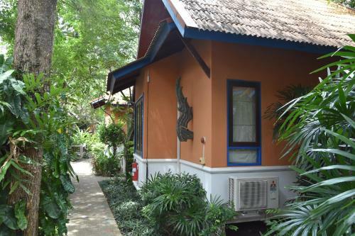 Hotel Lawana Resort