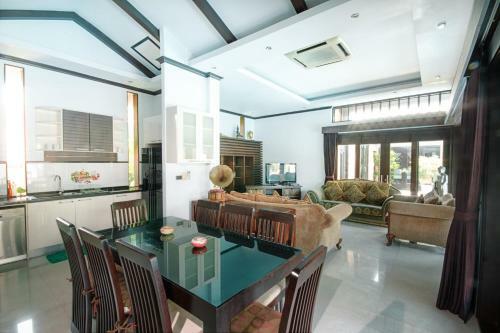 Yupa Villa 1 (5 Bedrooms)