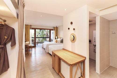 Hotel Bandara Resort & Spa