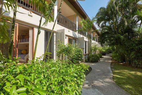 Hotel Bandara Resort & Spa