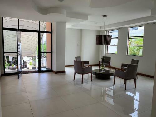 Apartamento Confort�vel, Regi�o Do Iguatemi