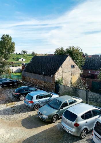 �tuln� 2-izbov� Apartm�n S Balk�nom