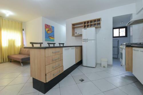 Lindo Apartamento Completo A 50m Da Praia Da Barra