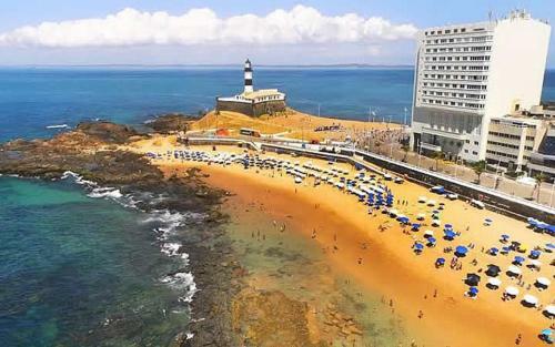 Lindo Apartamento Completo A 50m Da Praia Da Barra