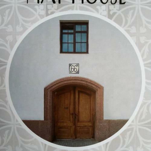 Hostal May House