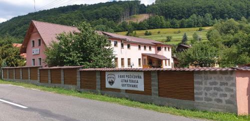 Hostal Villa ?umbierka
