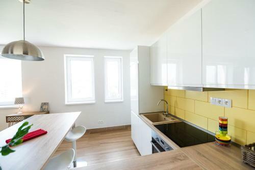Apartamento Private 5 Star - Stylish - 3 Room Flat With Secured In-door Pkg