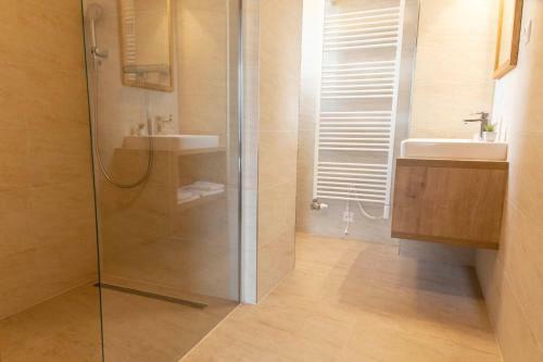 Hostal Chalet Nova Lesna Mountain View