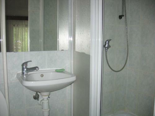 Hostal Penzi�n Z�vada