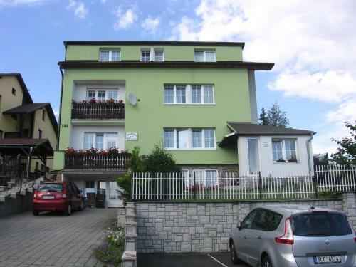 Hostal Penzi�n Z�vada