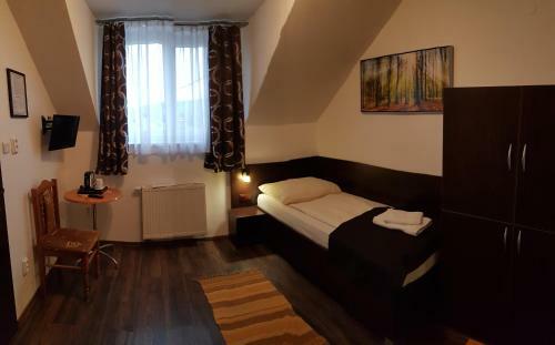 Hostal Pizzeria Al?betka